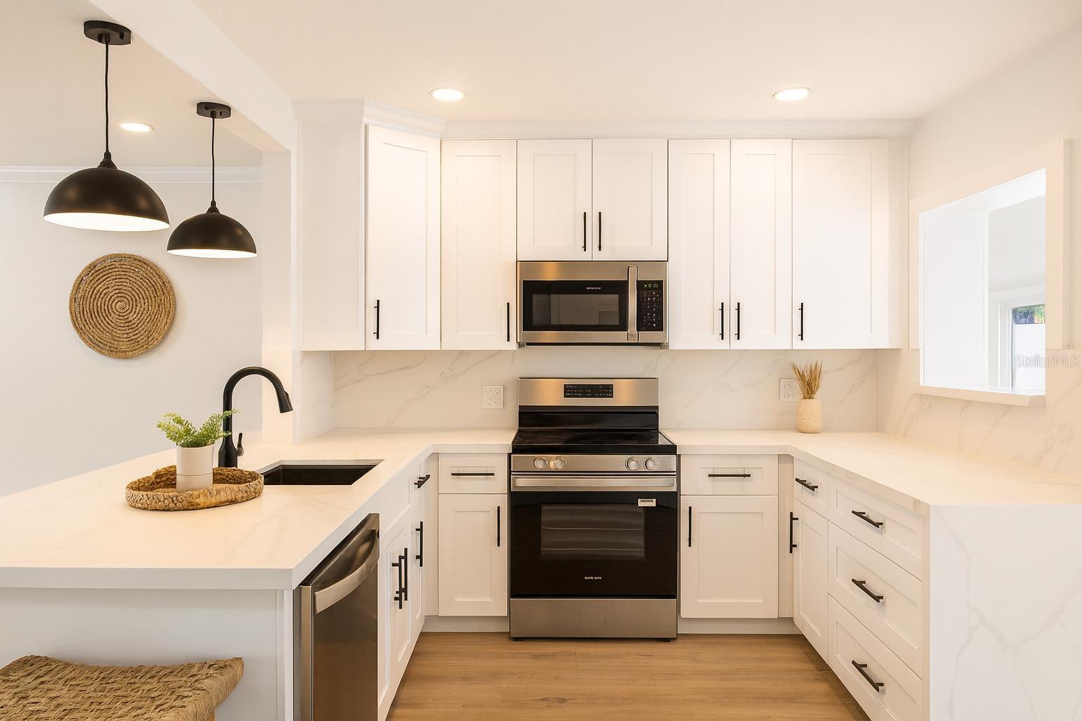 747 PRUITT DR, MADEIRA BEACH, FL, 33708