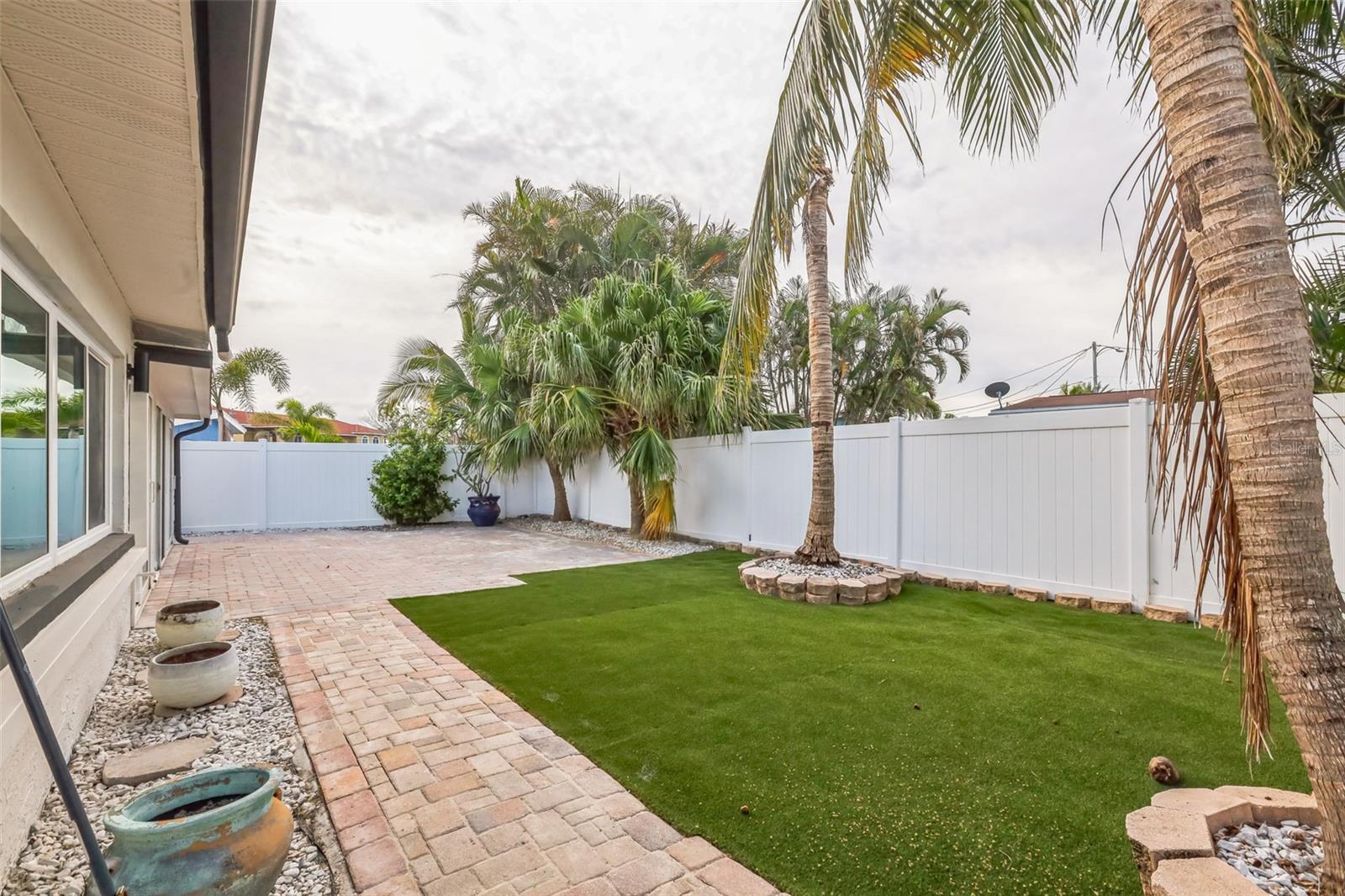 747 PRUITT DR, MADEIRA BEACH, FL, 33708