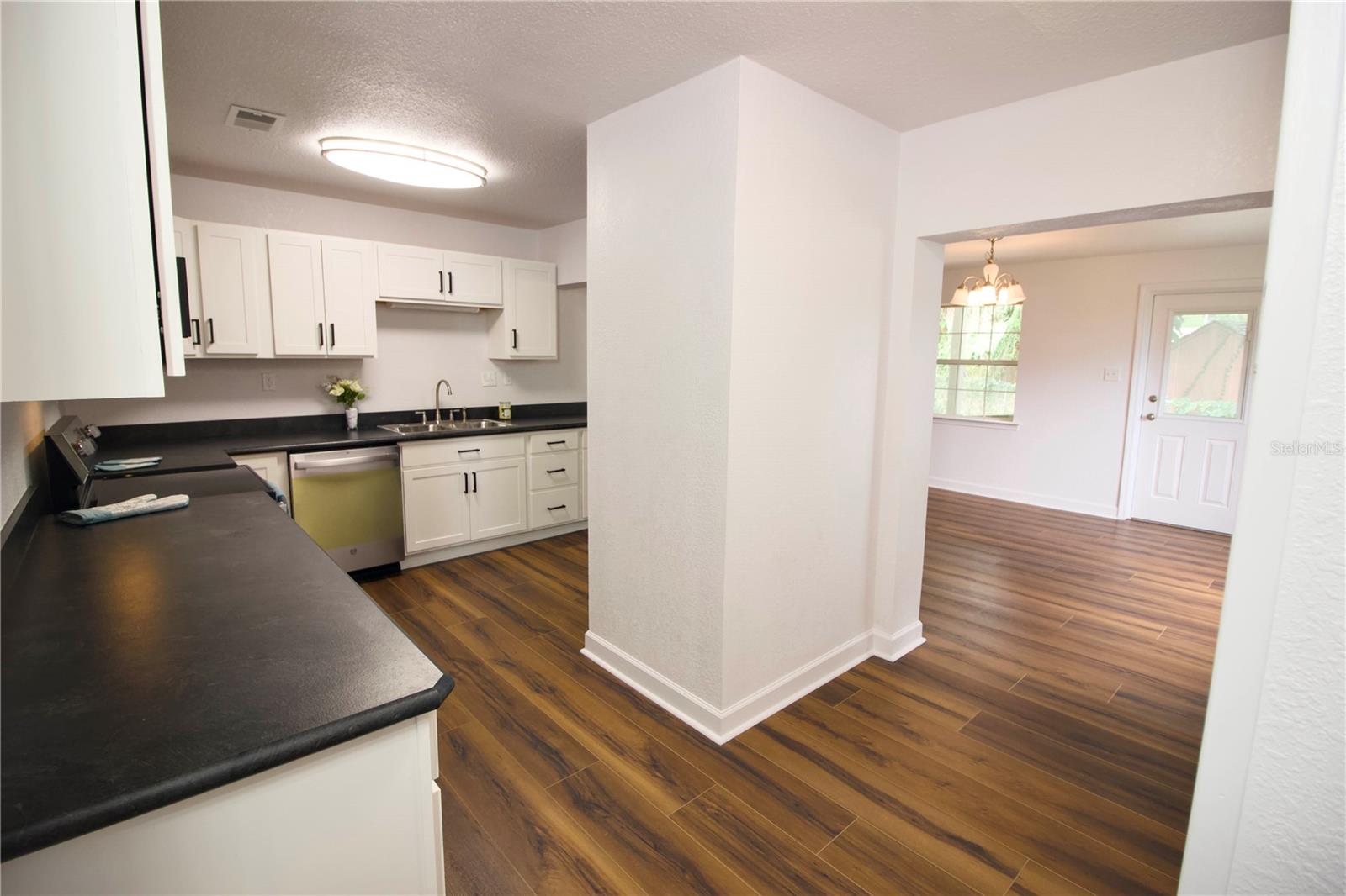 1114 OAK DR, LEESBURG, FL, 34748