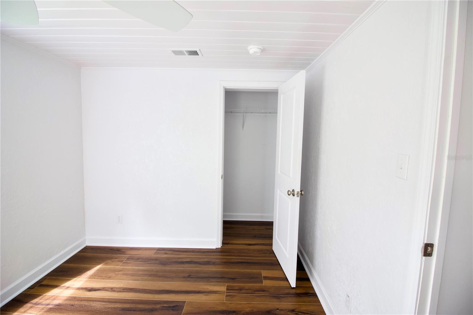 1114 OAK DR, LEESBURG, FL, 34748