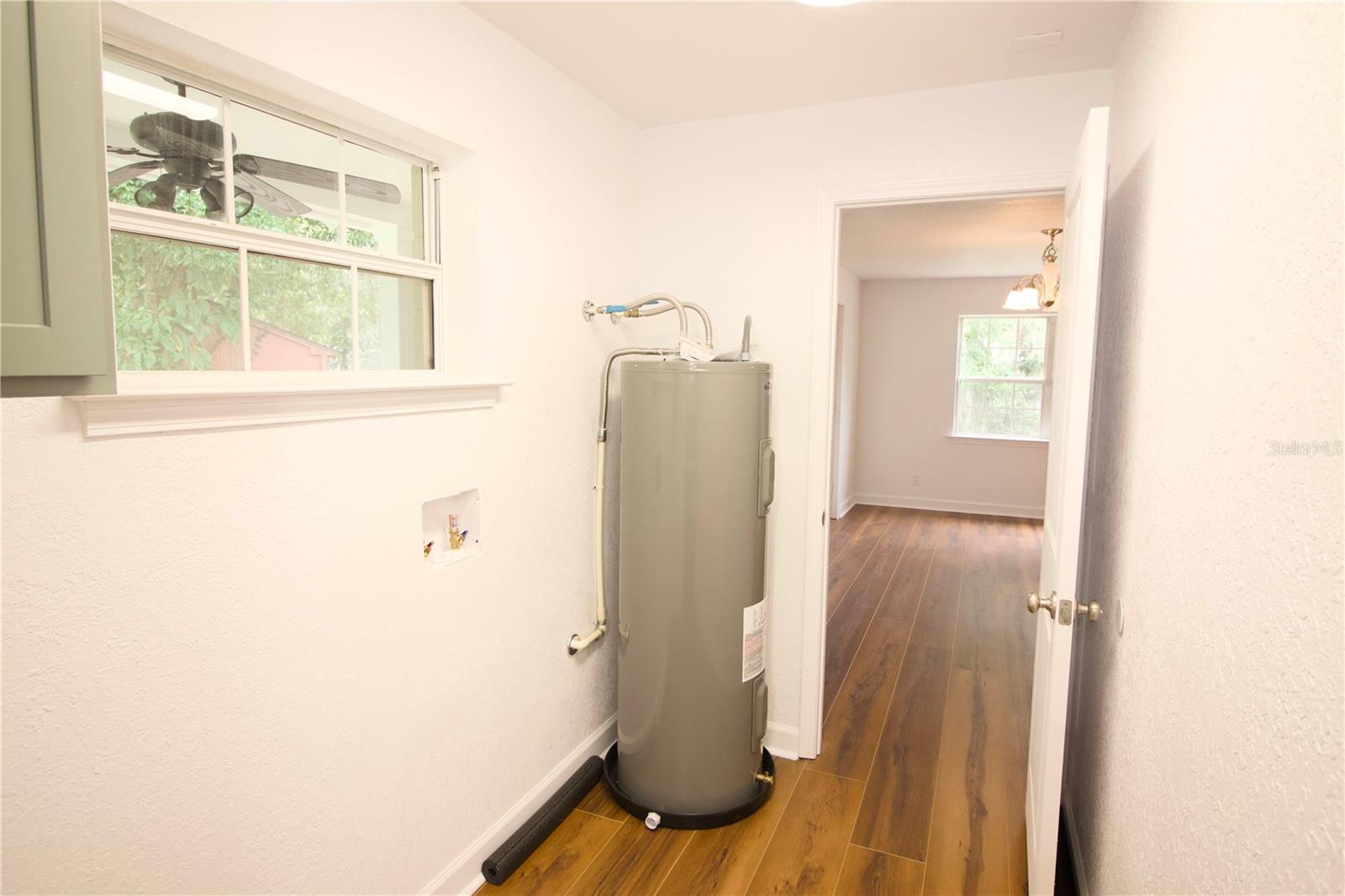 1114 OAK DR, LEESBURG, FL, 34748