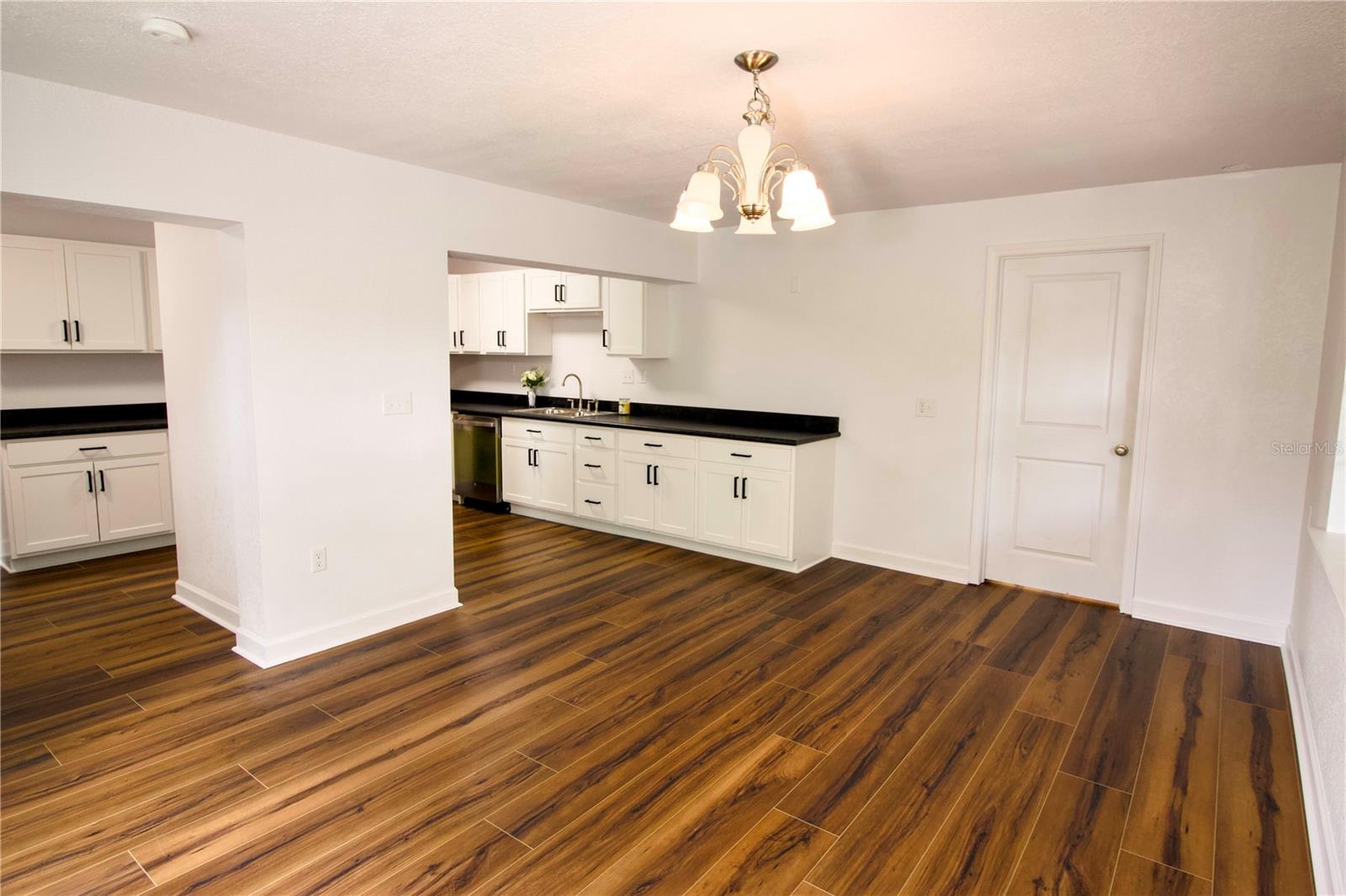 1114 OAK DR, LEESBURG, FL, 34748