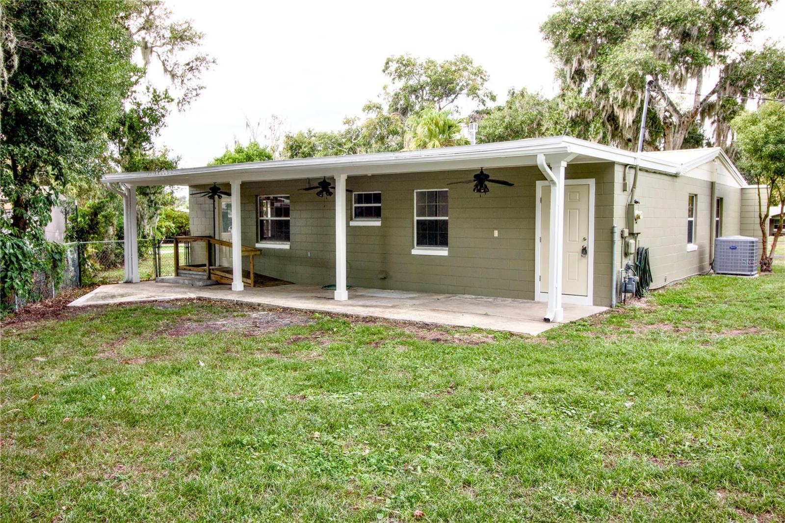 1114 OAK DR, LEESBURG, FL, 34748