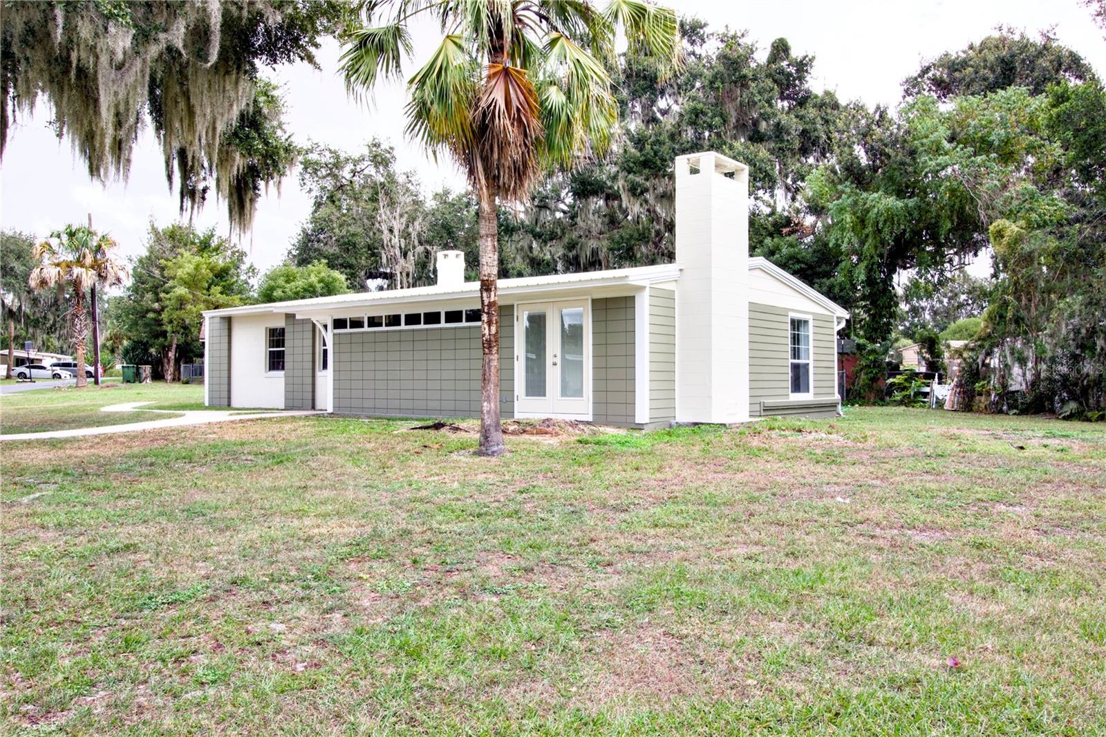 1114 OAK DR, LEESBURG, FL, 34748