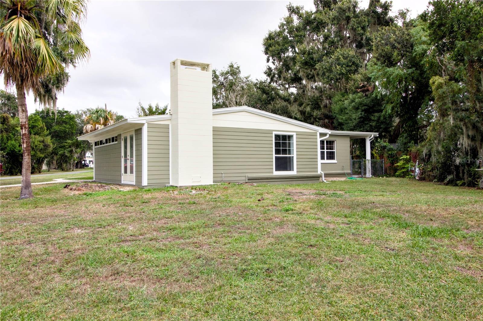 1114 OAK DR, LEESBURG, FL, 34748