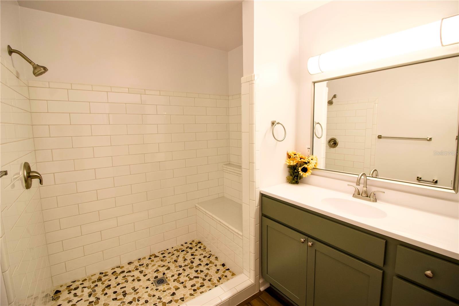 1114 OAK DR, LEESBURG, FL, 34748