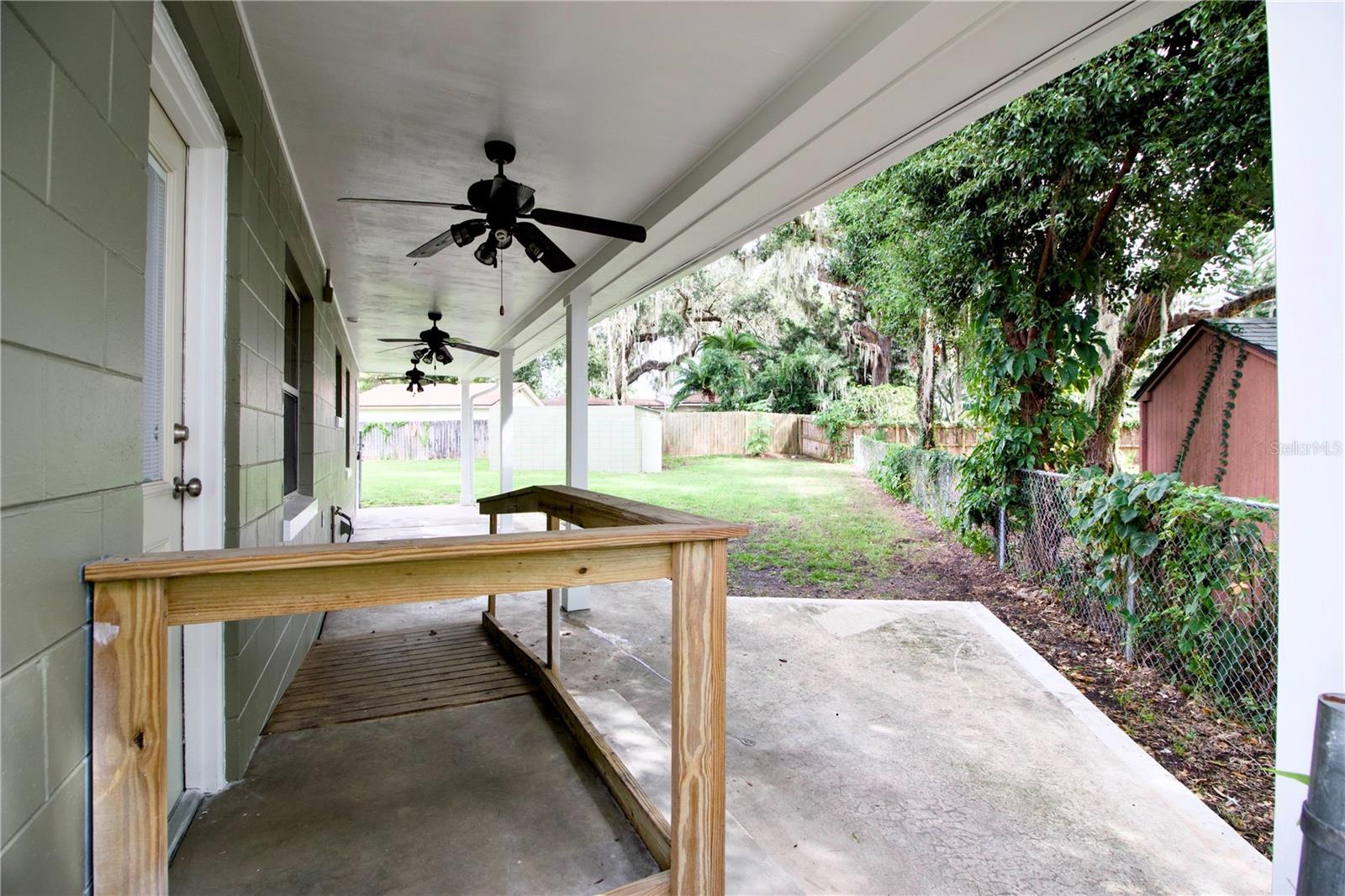 1114 OAK DR, LEESBURG, FL, 34748