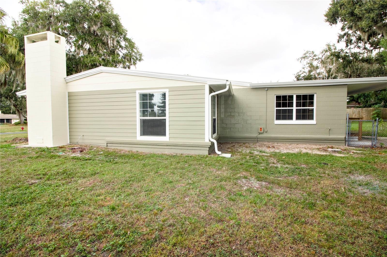 1114 OAK DR, LEESBURG, FL, 34748