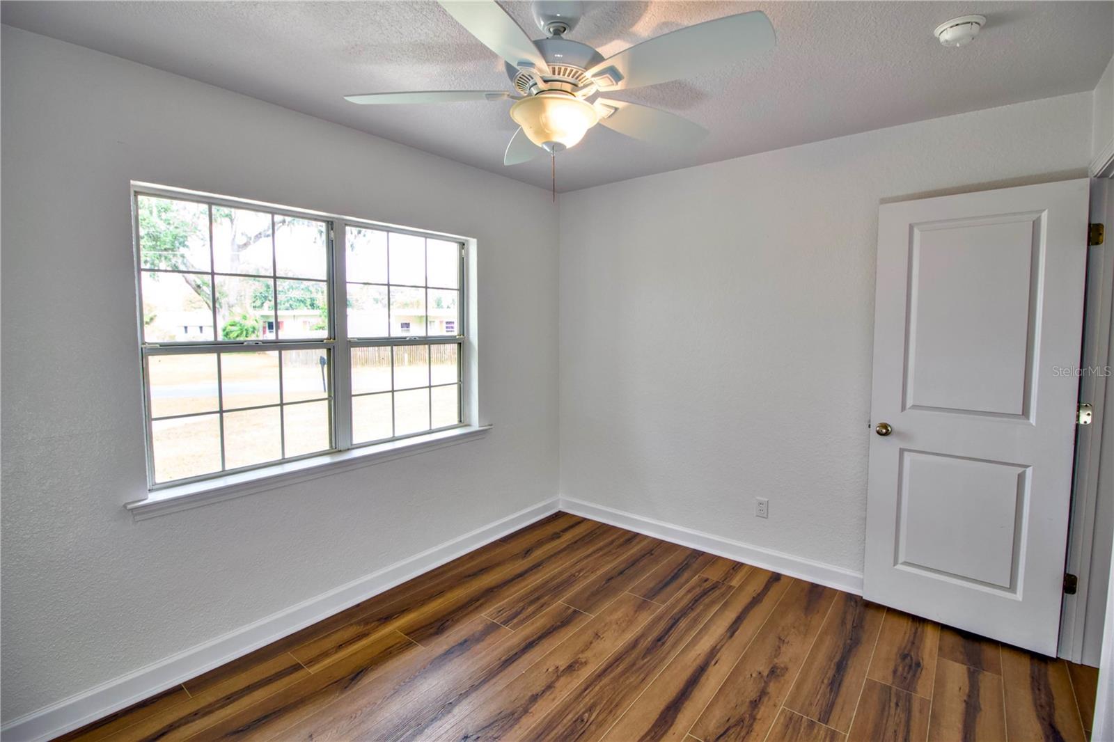 1114 OAK DR, LEESBURG, FL, 34748