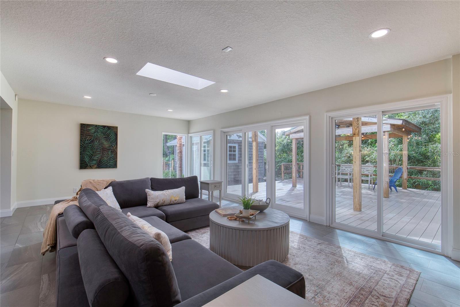 14 SUNSET TER, DAYTONA BEACH, FL, 32118