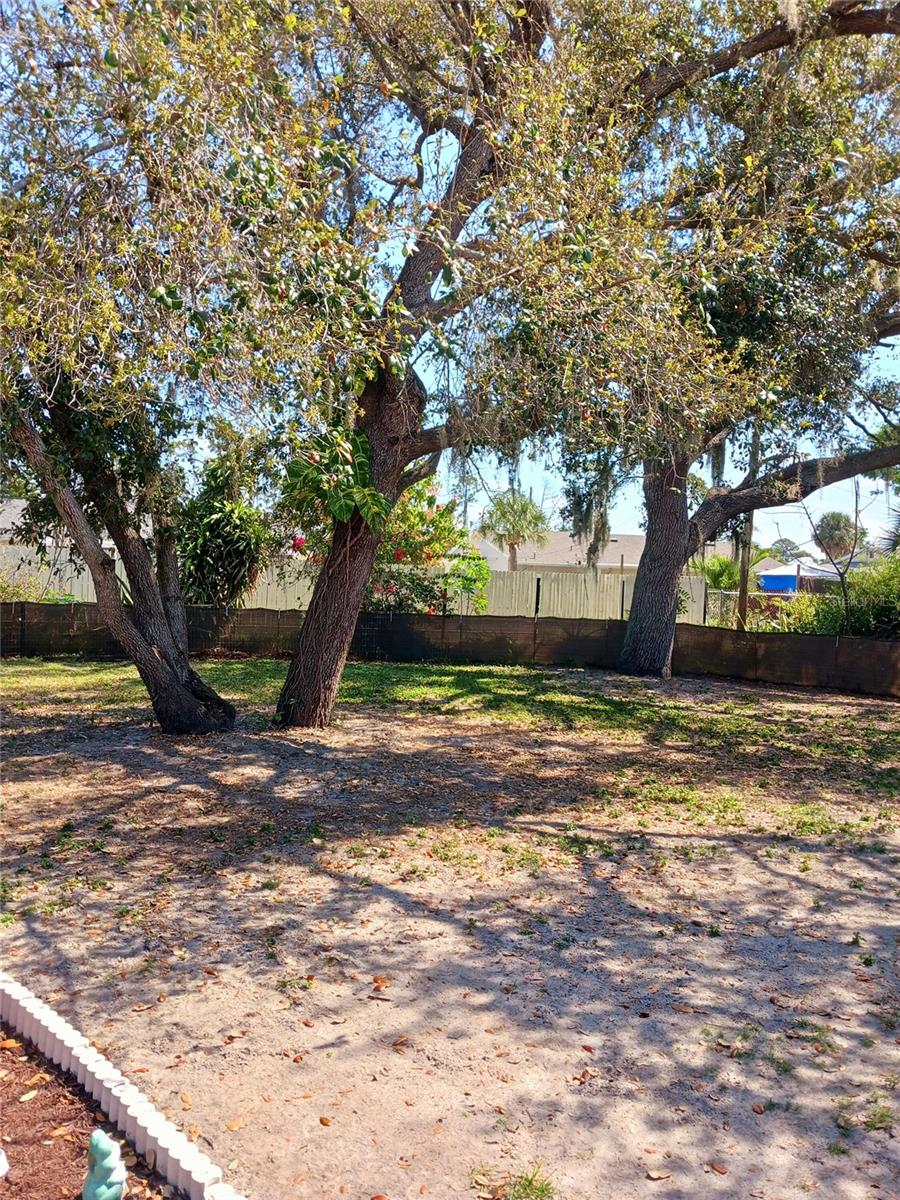 1586 BEACON DR, PORT CHARLOTTE, FL, 33952