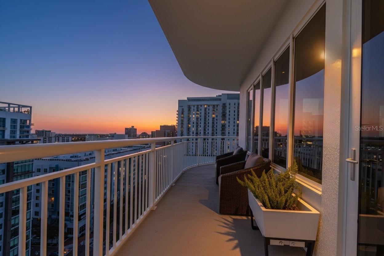 100 S EOLA DR #1614, ORLANDO, FL, 32801