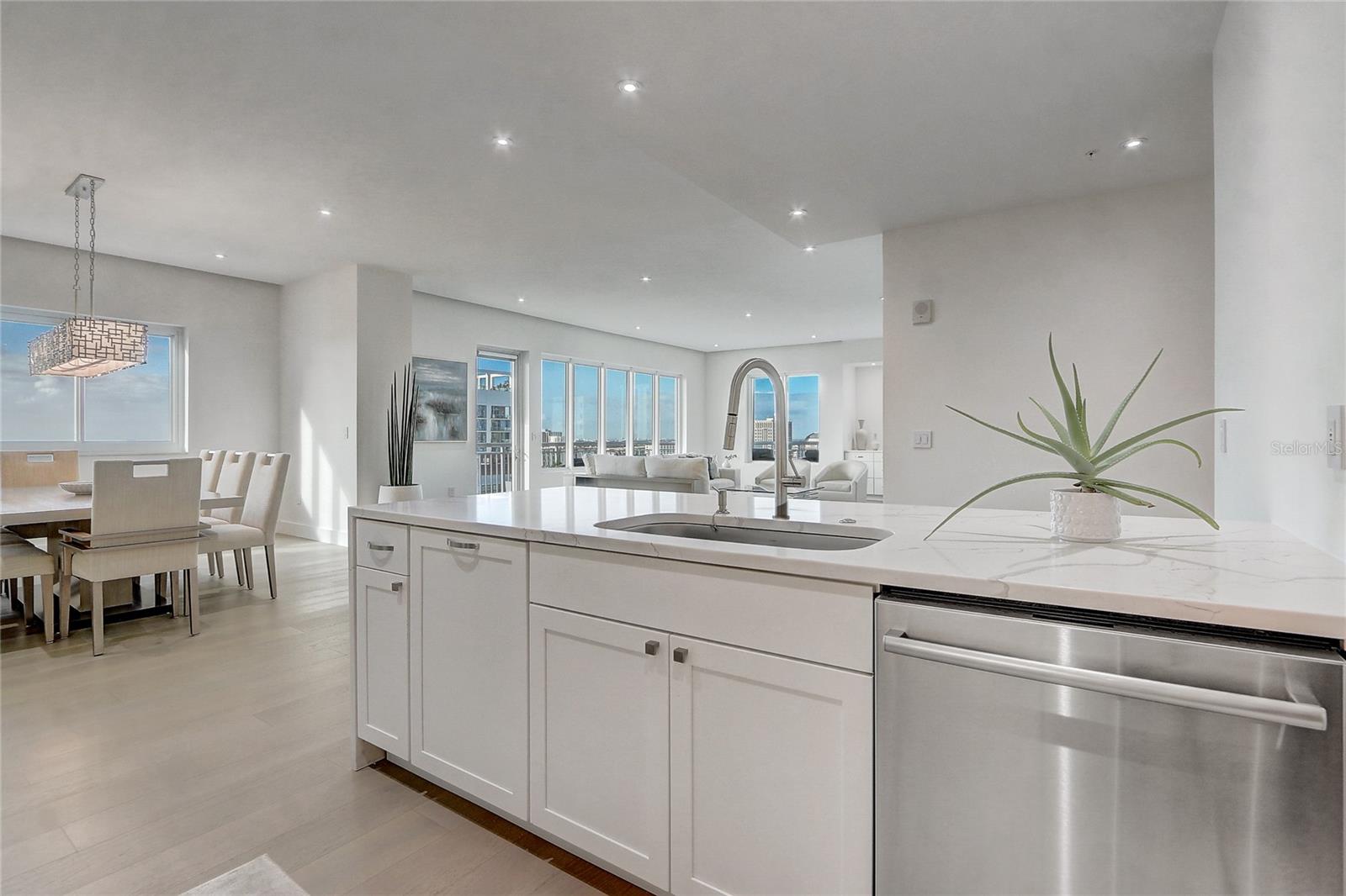 100 S EOLA DR #1614, ORLANDO, FL, 32801