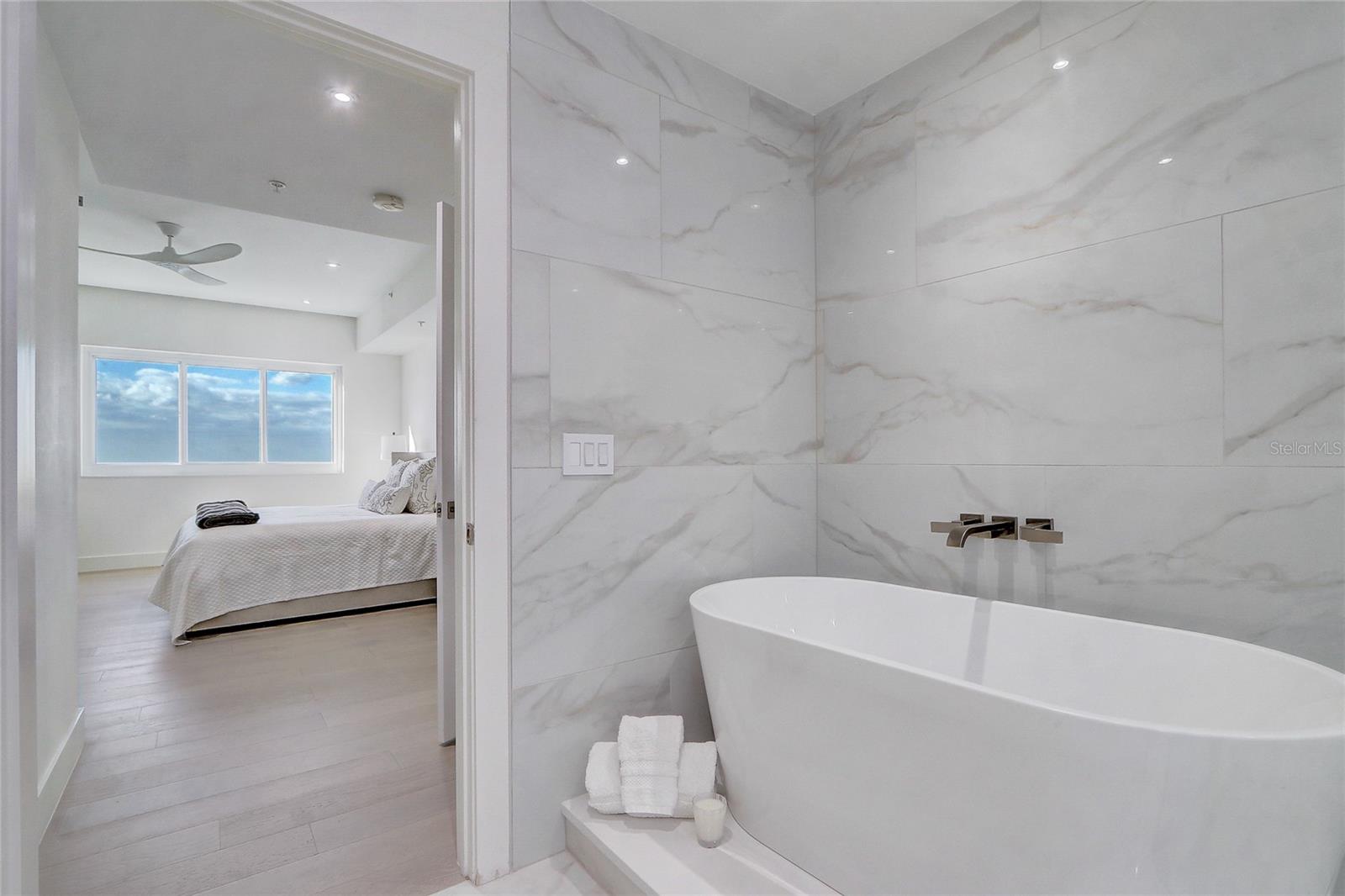 100 S EOLA DR #1614, ORLANDO, FL, 32801