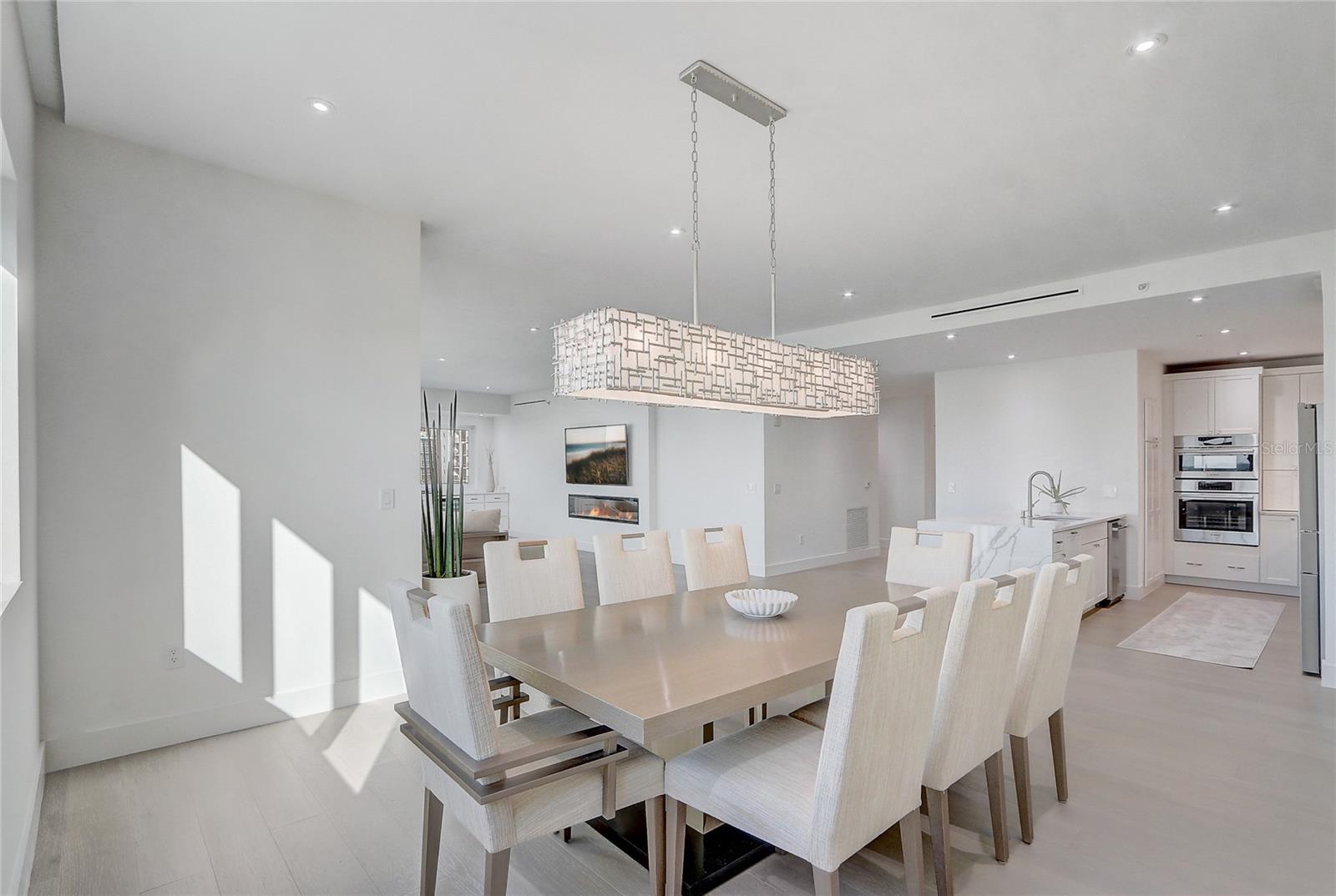 100 S EOLA DR #1614, ORLANDO, FL, 32801