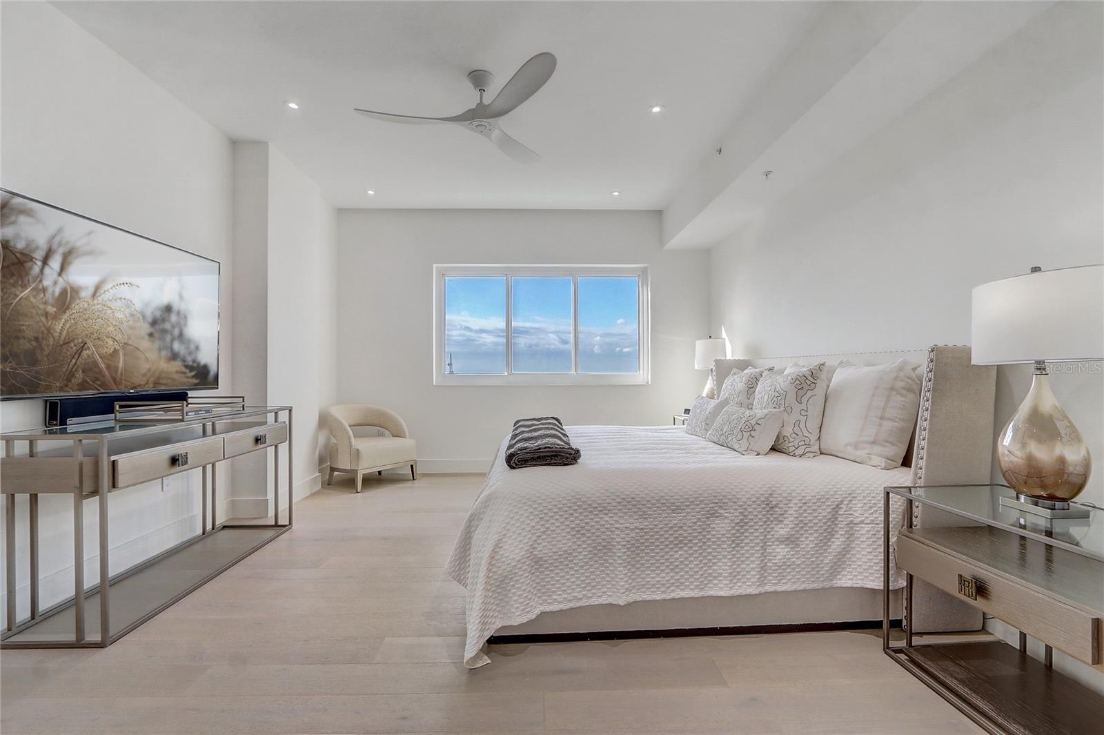 100 S EOLA DR #1614, ORLANDO, FL, 32801