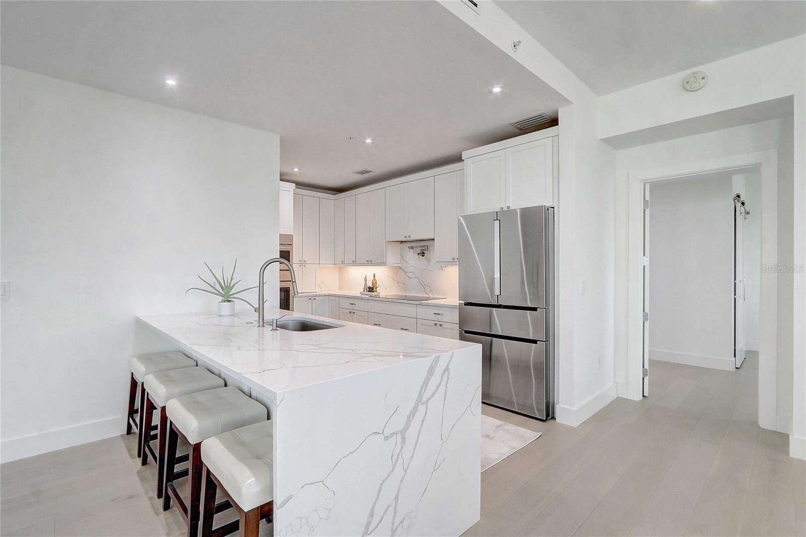 100 S EOLA DR #1614, ORLANDO, FL, 32801