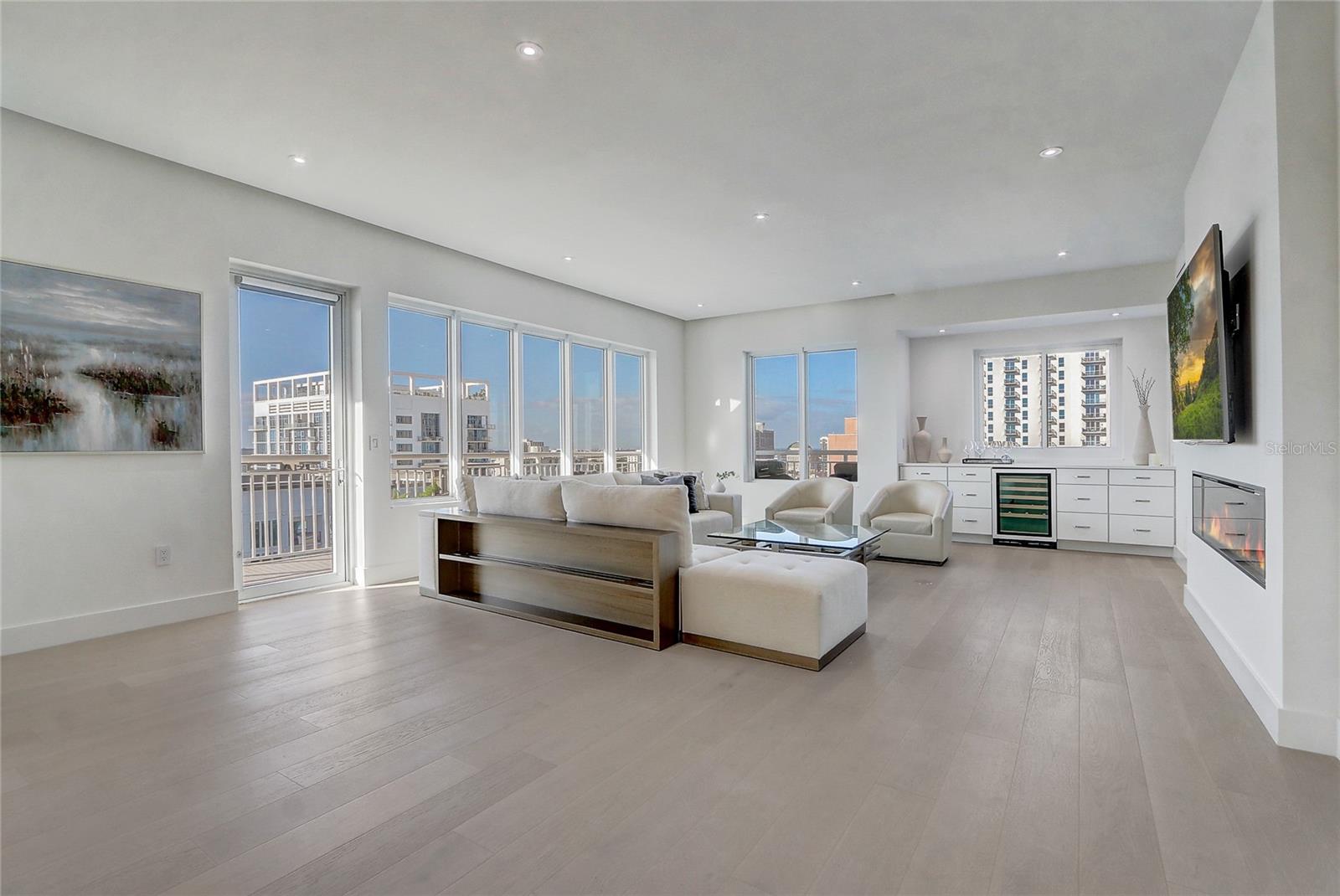 100 S EOLA DR #1614, ORLANDO, FL, 32801