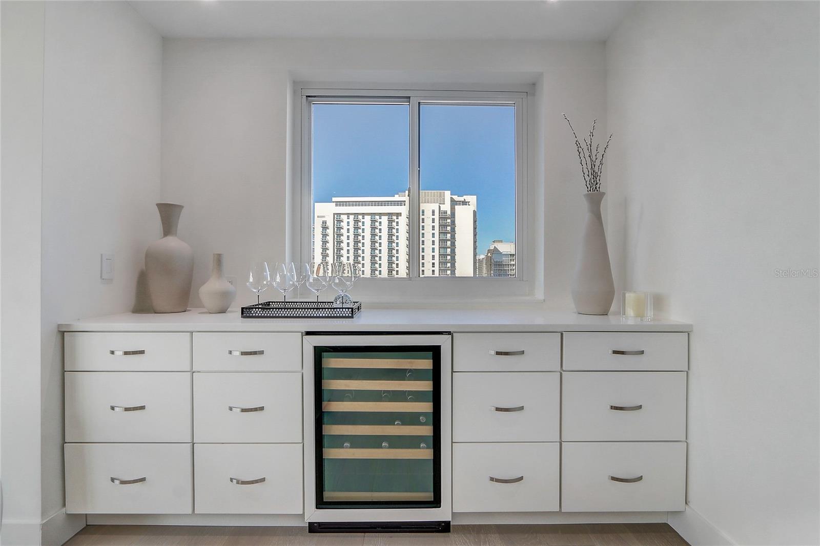 100 S EOLA DR #1614, ORLANDO, FL, 32801