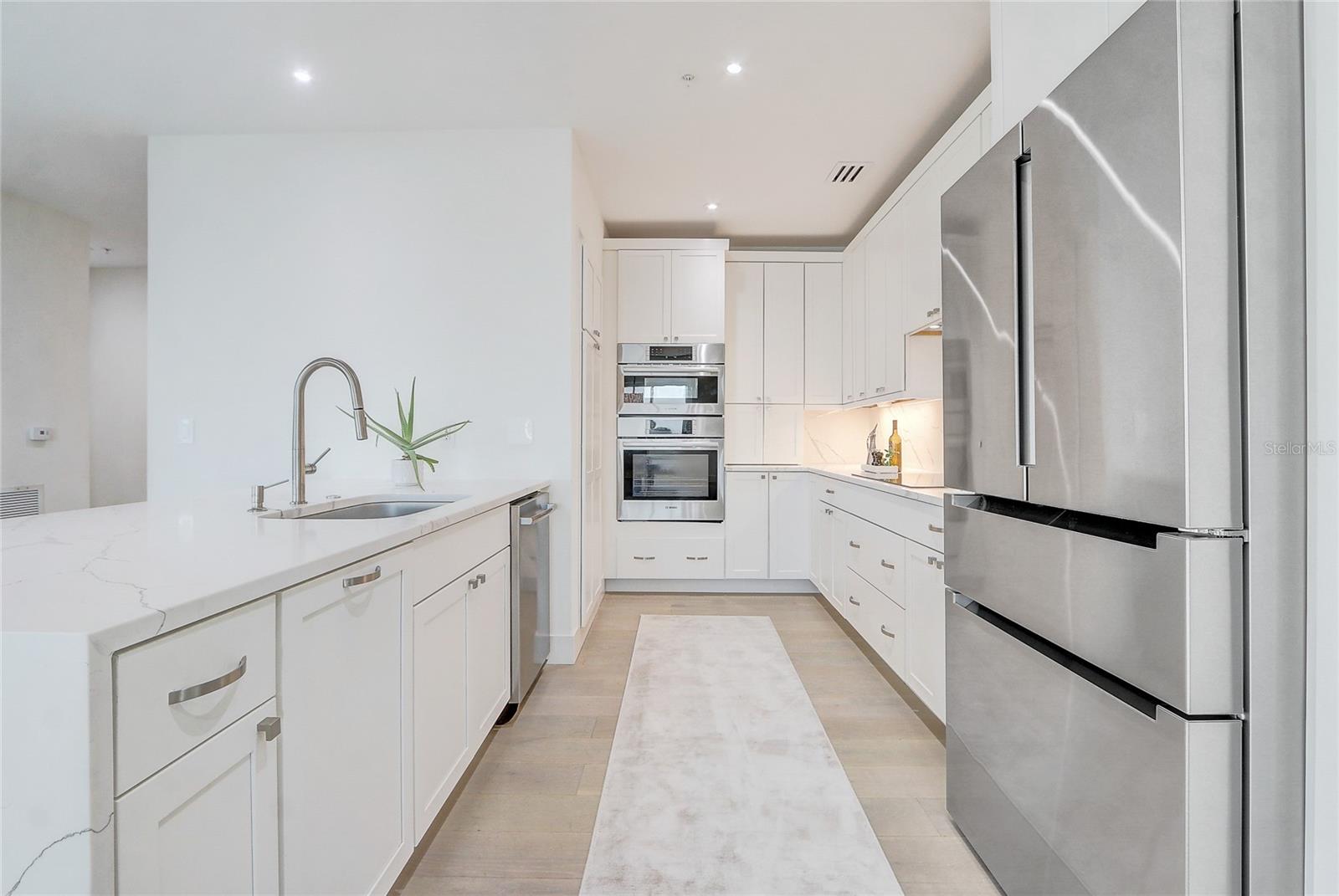 100 S EOLA DR #1614, ORLANDO, FL, 32801