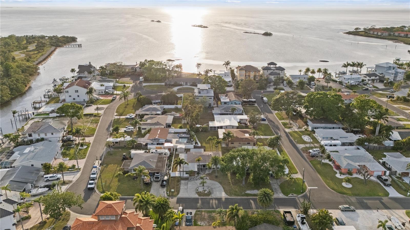 504 DRIFTWOOD DR E, PALM HARBOR, FL, 34683