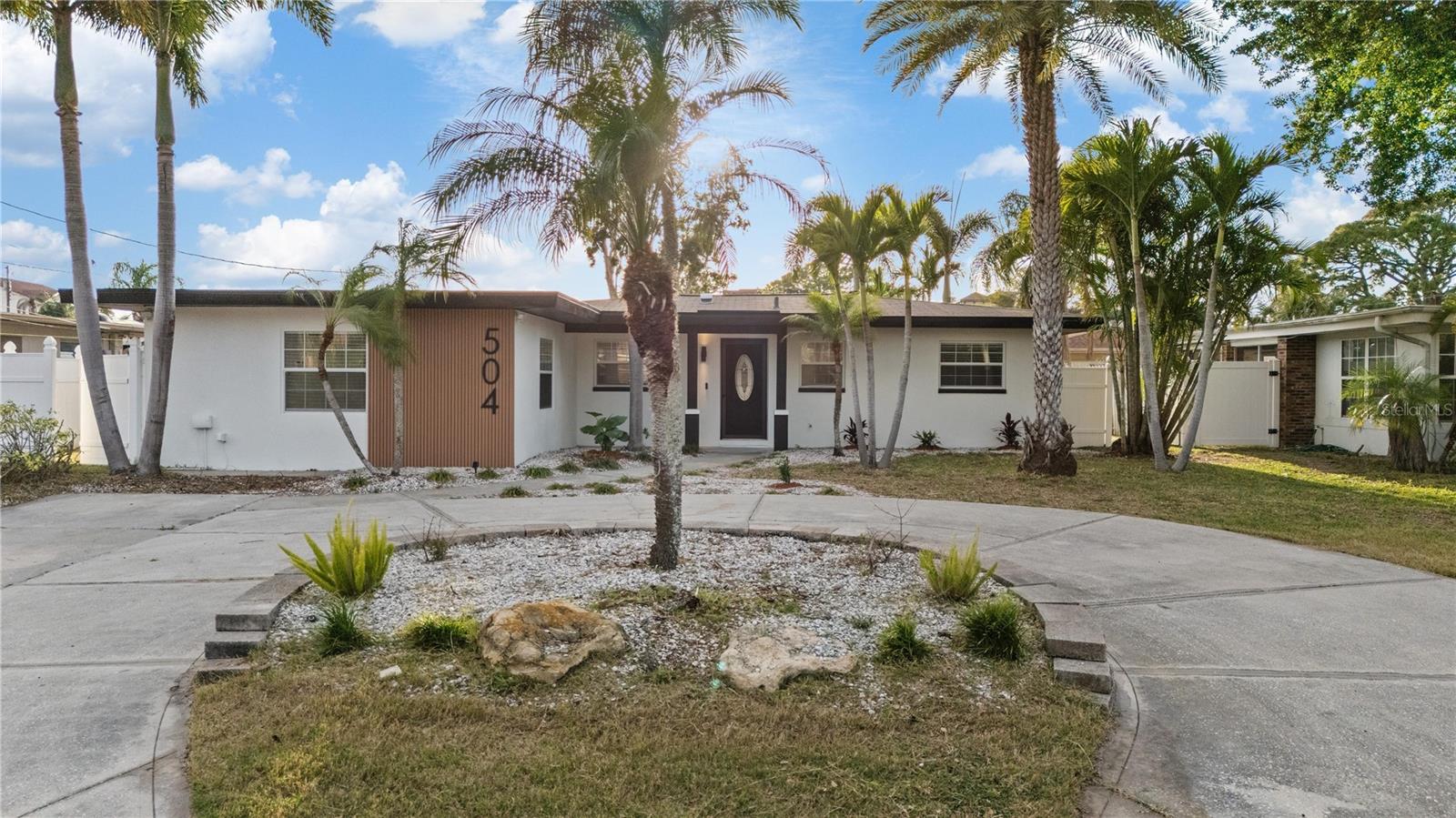 504 DRIFTWOOD DR E, PALM HARBOR, FL, 34683