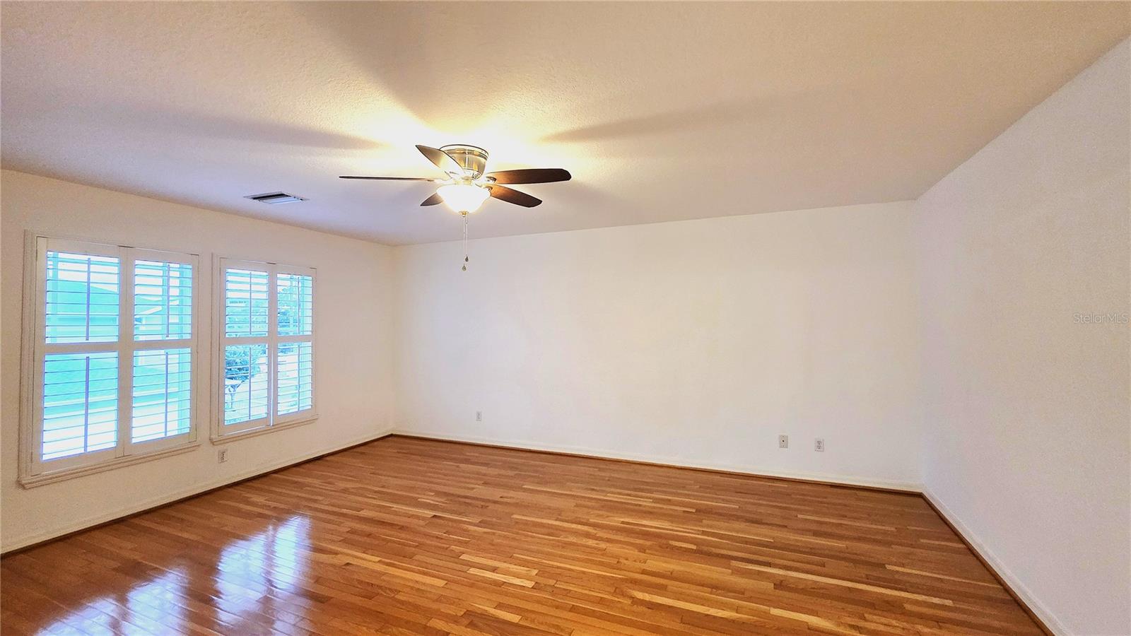 381 1ST AVE SW, LARGO, FL, 33770