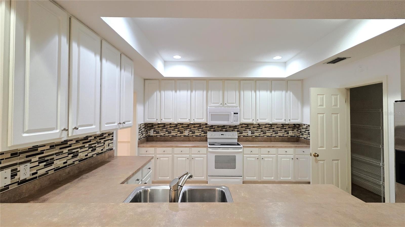 381 1ST AVE SW, LARGO, FL, 33770