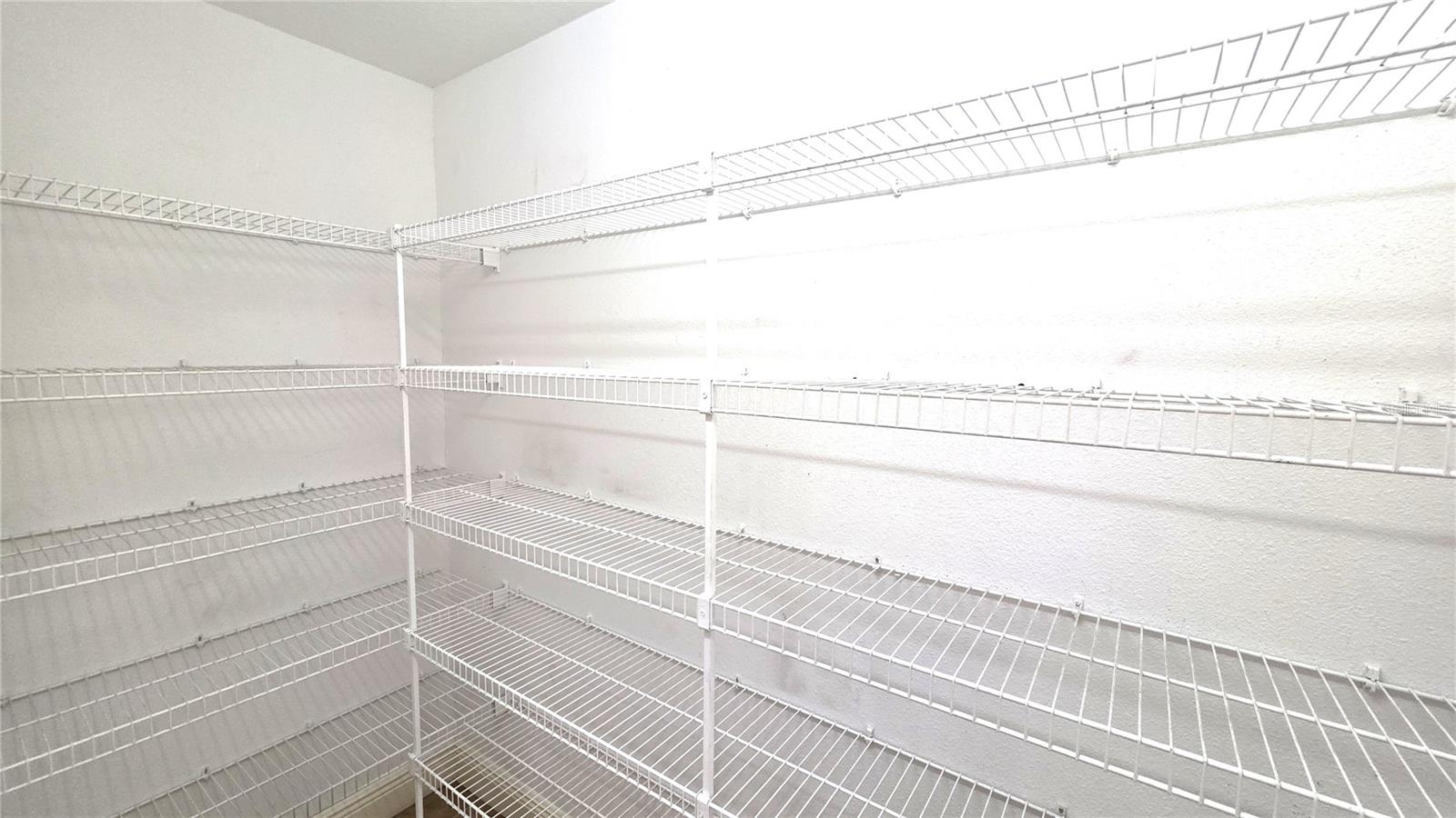 381 1ST AVE SW, LARGO, FL, 33770