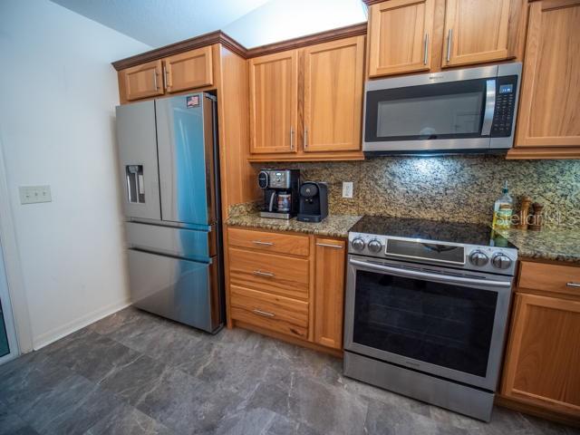 2167 KERWOOD LOOP, THE VILLAGES, FL, 32162