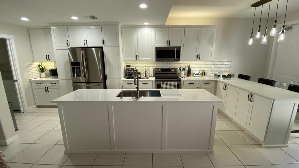 9221 NORTHLAKE PKWY, ORLANDO, FL, 32827