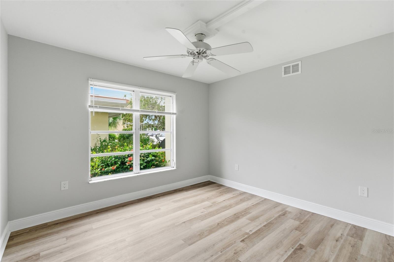 C7516878 Property Photo