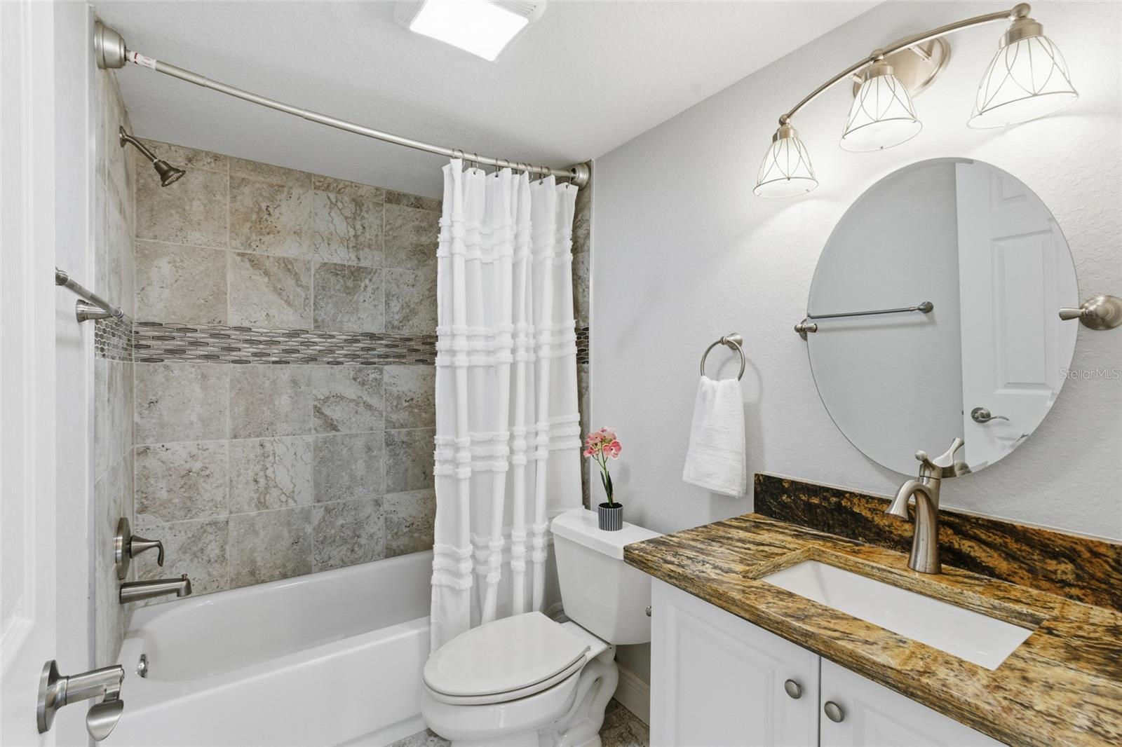 C7516878 Property Photo