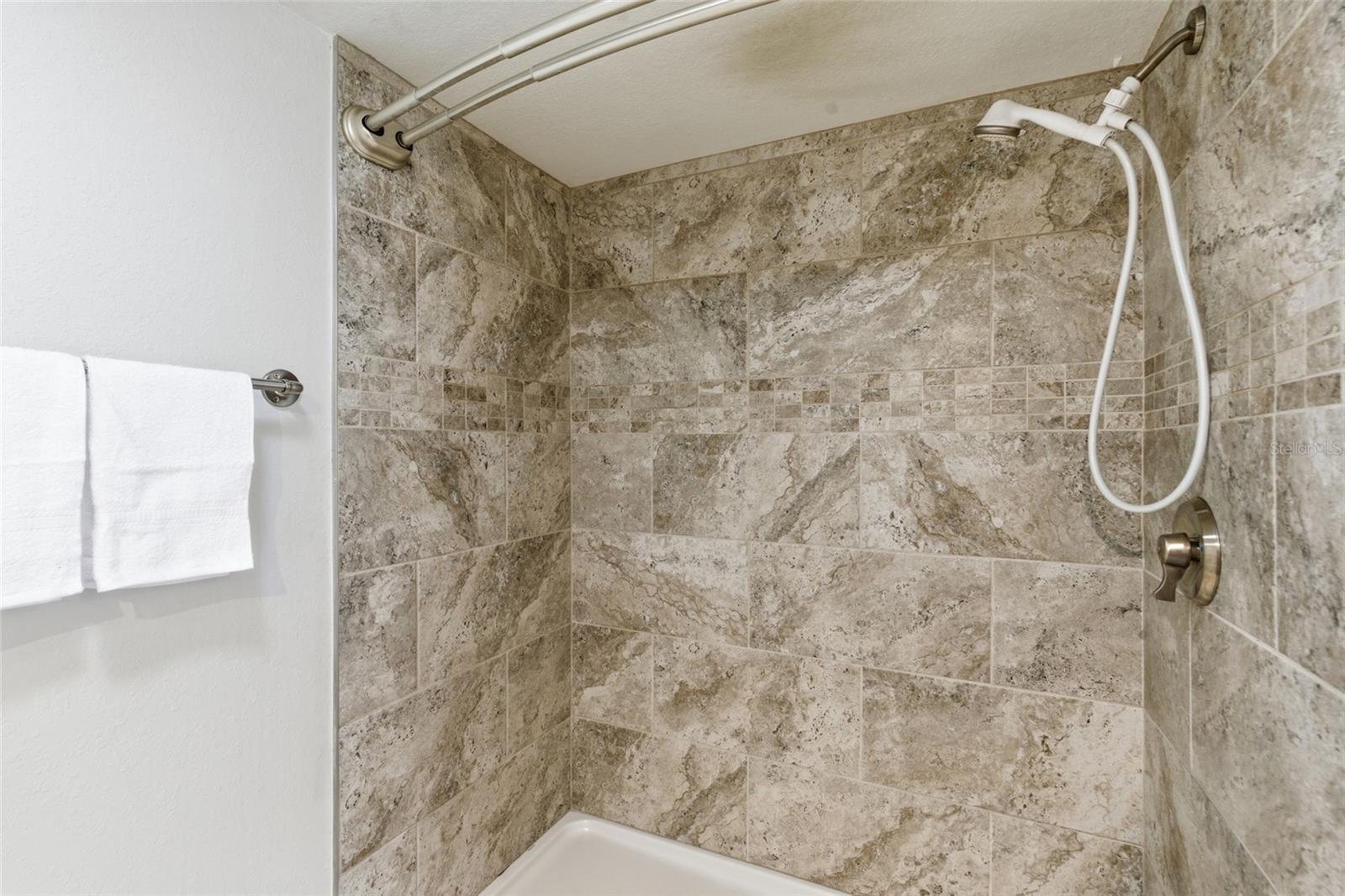 C7516878 Property Photo