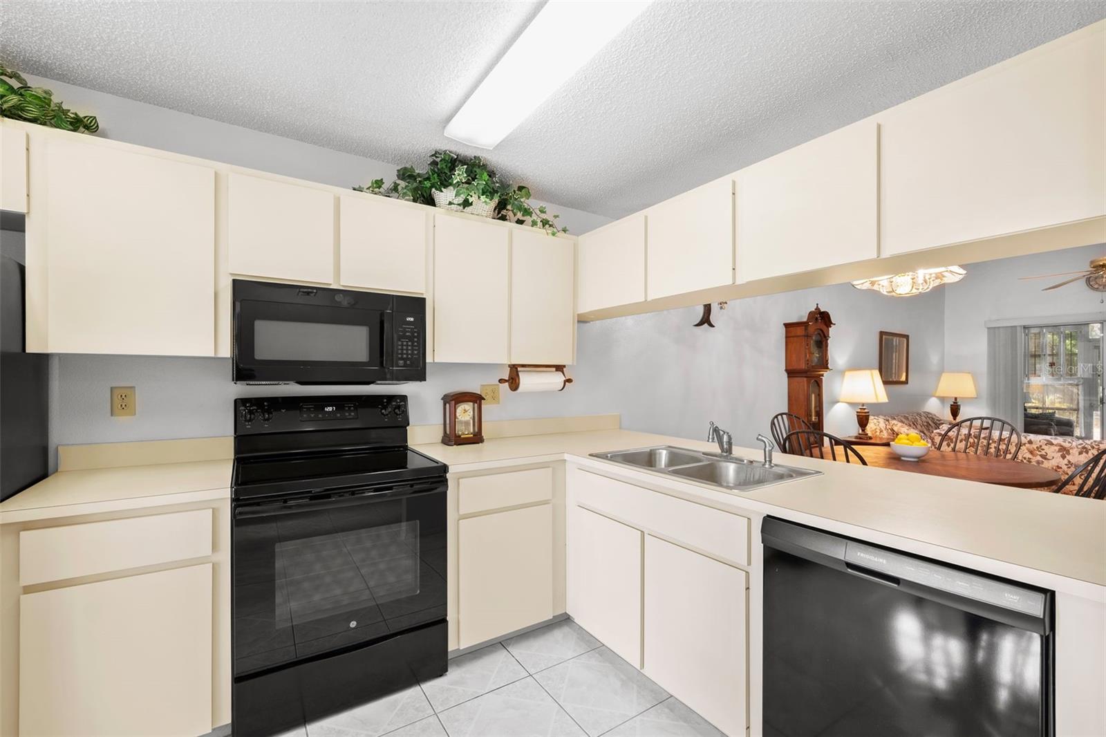 4557 GLEN HOLW, NEW PORT RICHEY, FL, 34653