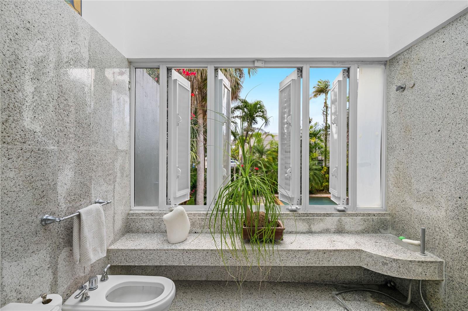 PR9116969 Property Photo