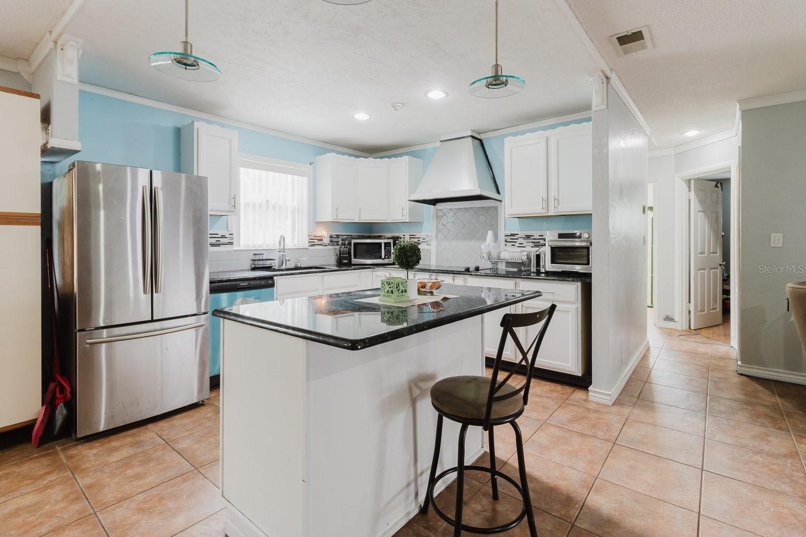 7200 8TH ST N, ST PETERSBURG, FL, 33702