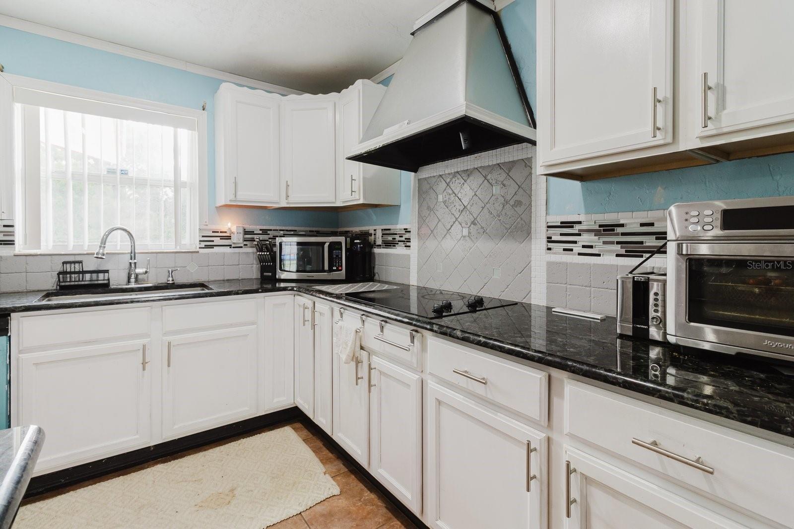 7200 8TH ST N, ST PETERSBURG, FL, 33702