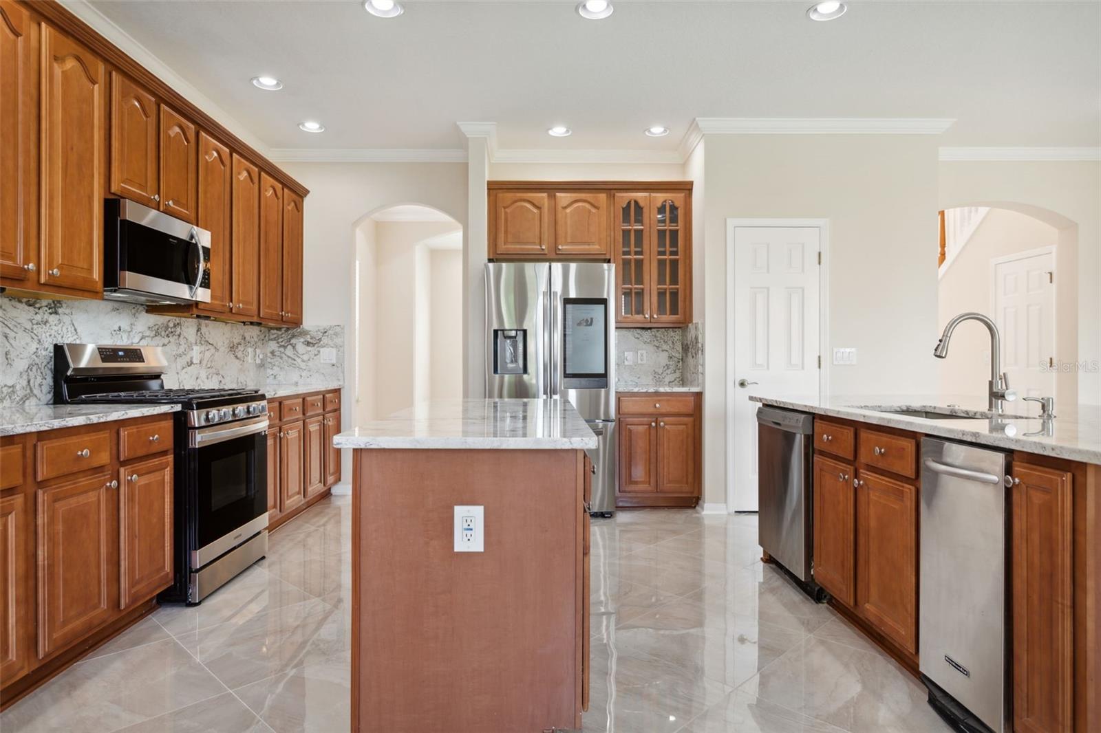 17912 BAHAMA ISLE CIR, TAMPA, FL, 33647