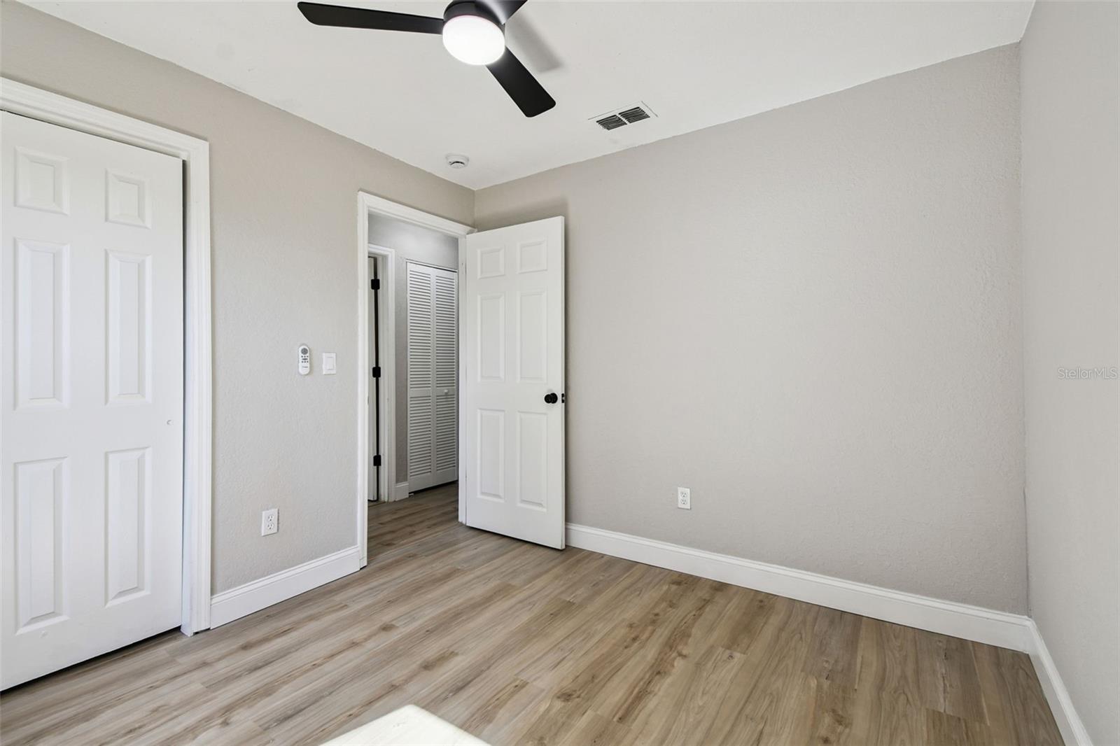 1718 GREEN RIDGE RD, TAMPA, FL, 33619