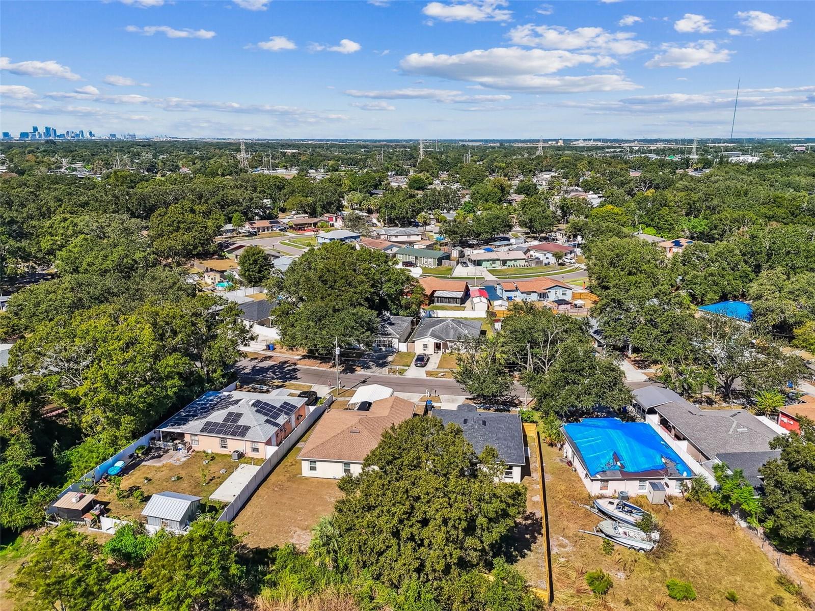 1718 GREEN RIDGE RD, TAMPA, FL, 33619