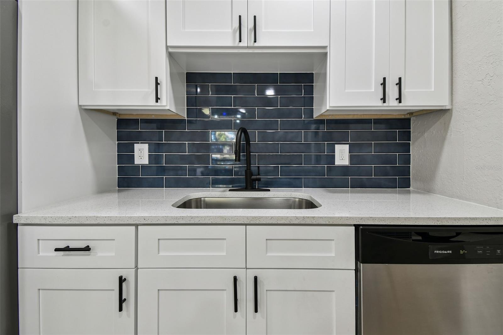 1718 GREEN RIDGE RD, TAMPA, FL, 33619