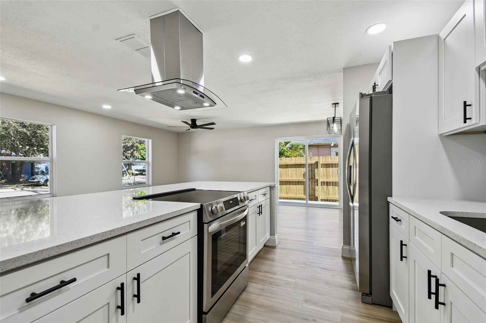 1718 GREEN RIDGE RD, TAMPA, FL, 33619