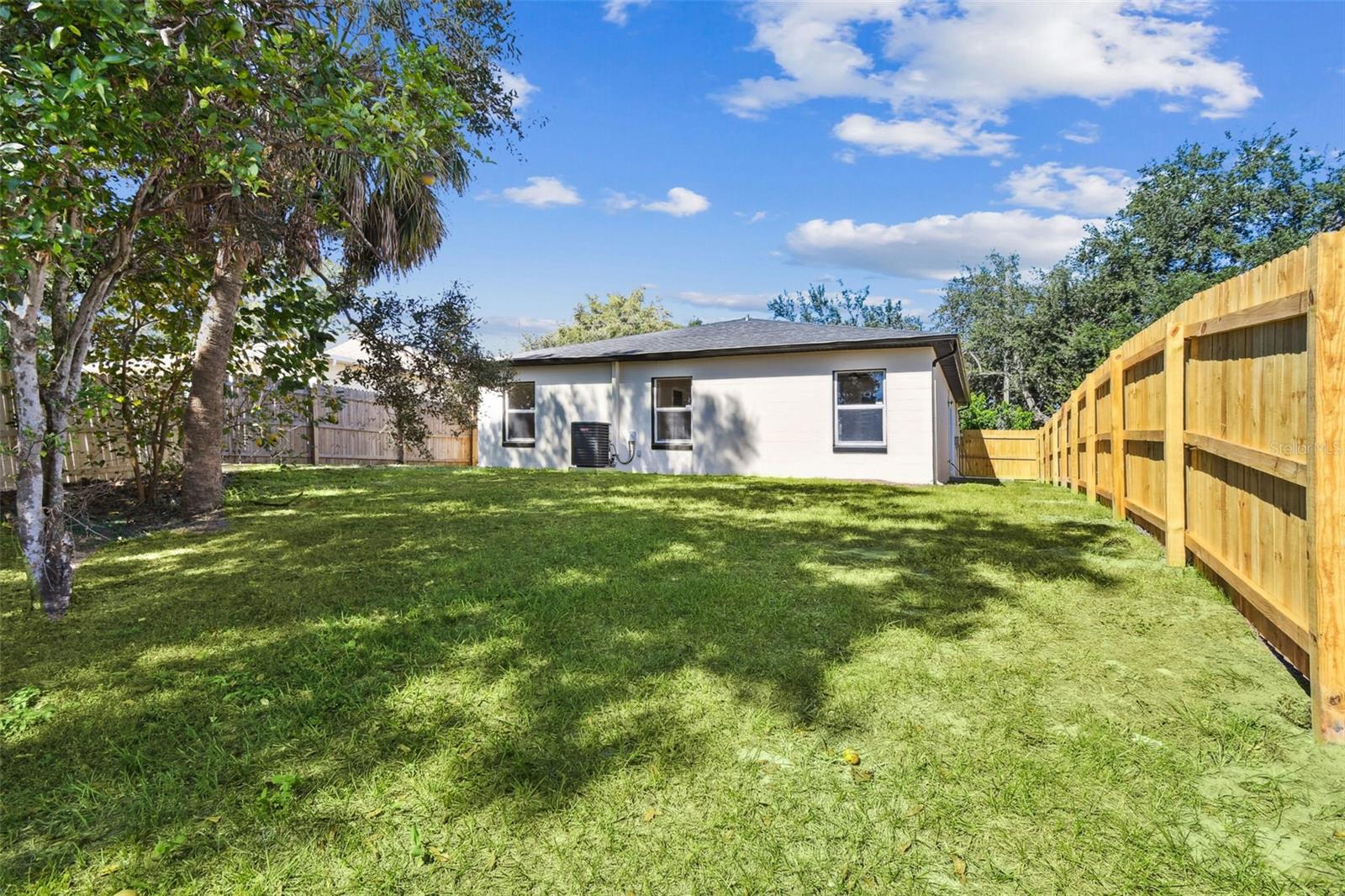 1718 GREEN RIDGE RD, TAMPA, FL, 33619