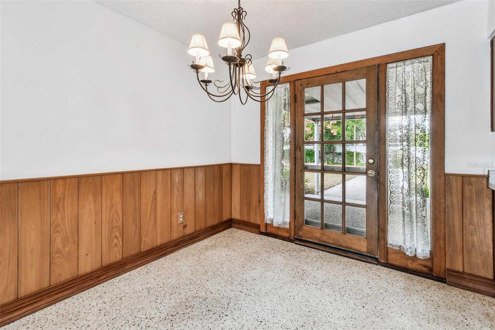 1411 W MEADOWBROOK AVE, TAMPA, FL, 33612