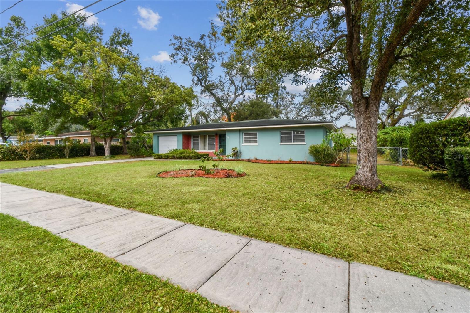 1411 W MEADOWBROOK AVE, TAMPA, FL, 33612