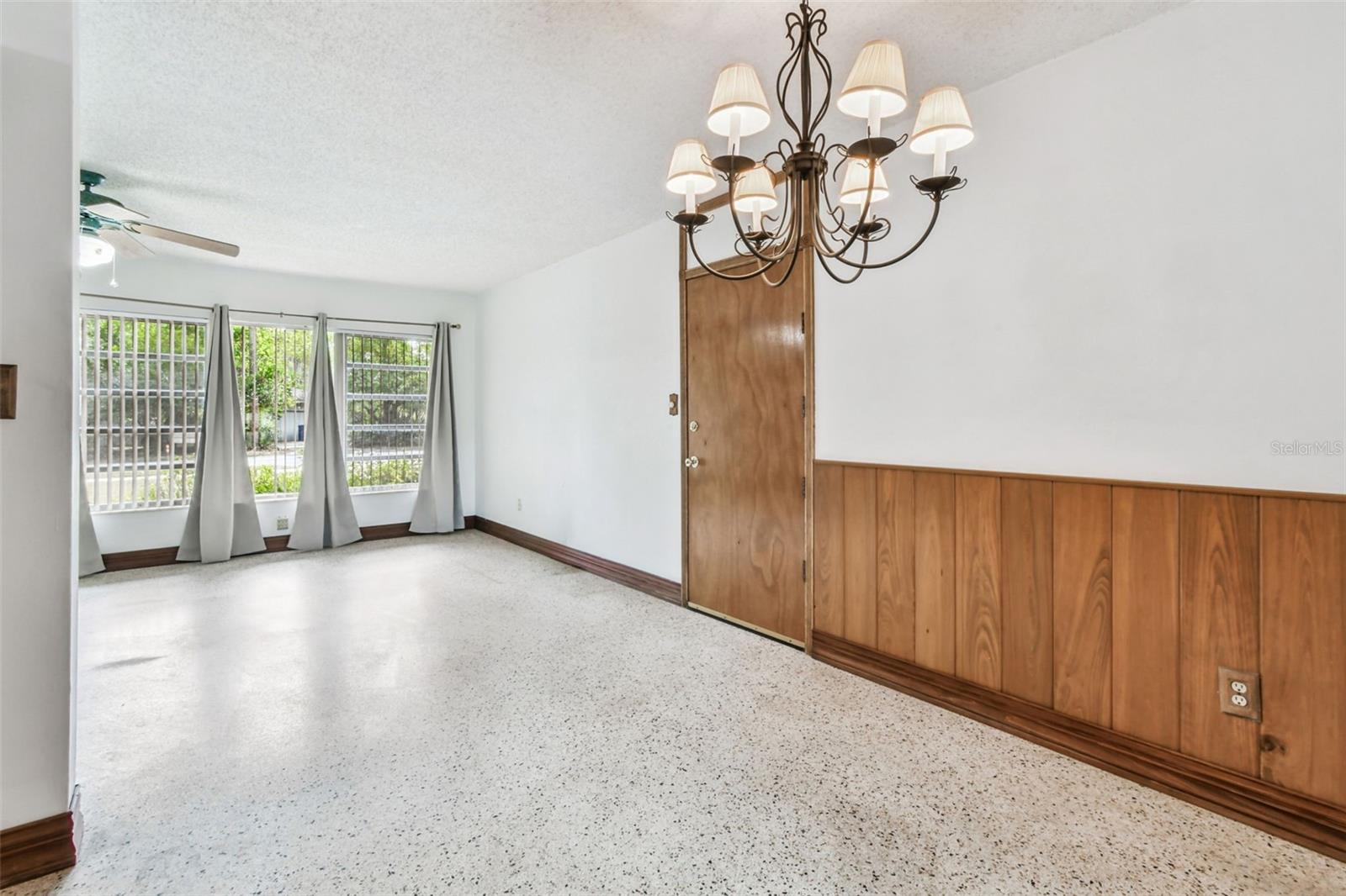 1411 W MEADOWBROOK AVE, TAMPA, FL, 33612