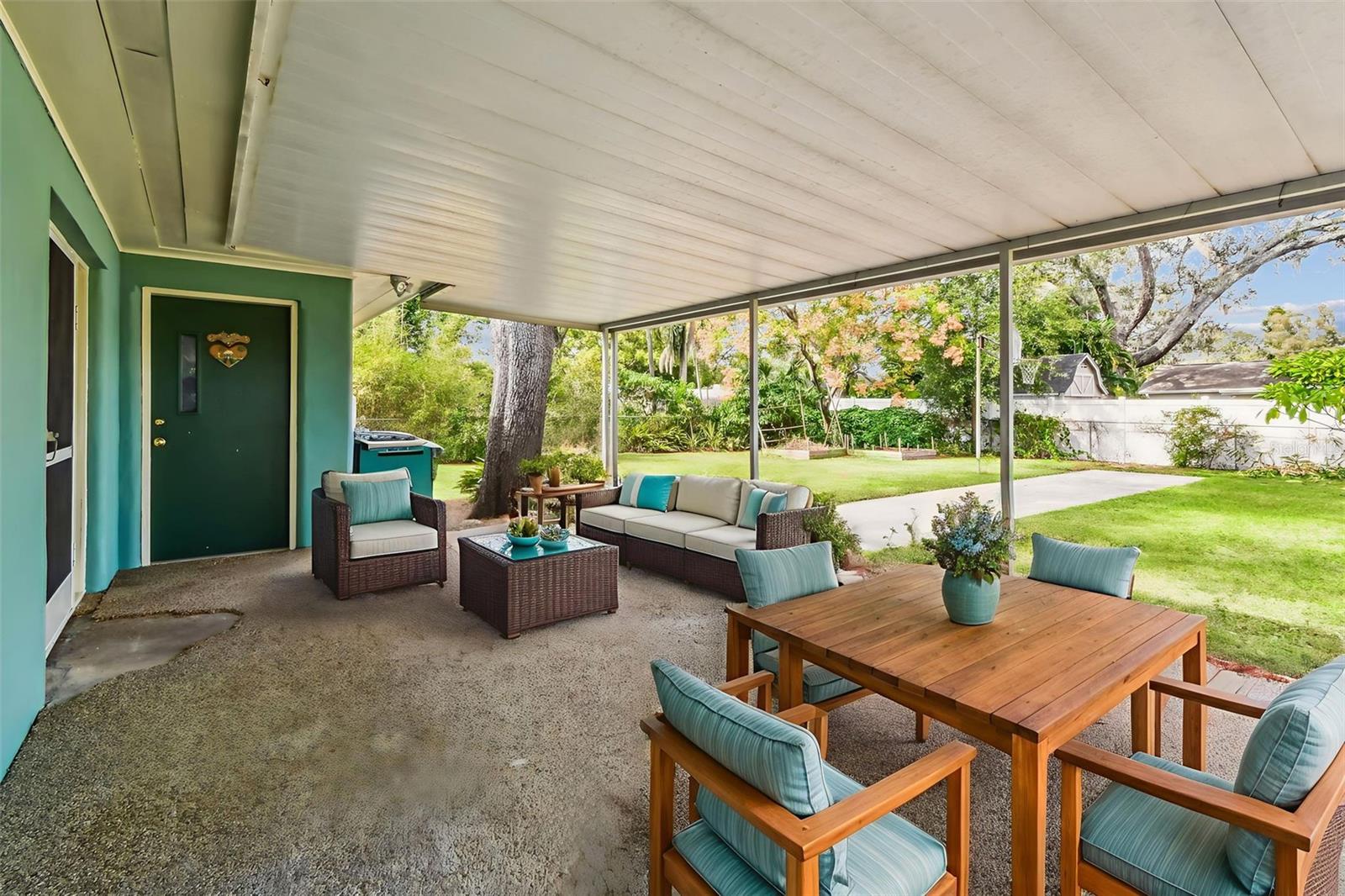 1411 W MEADOWBROOK AVE, TAMPA, FL, 33612