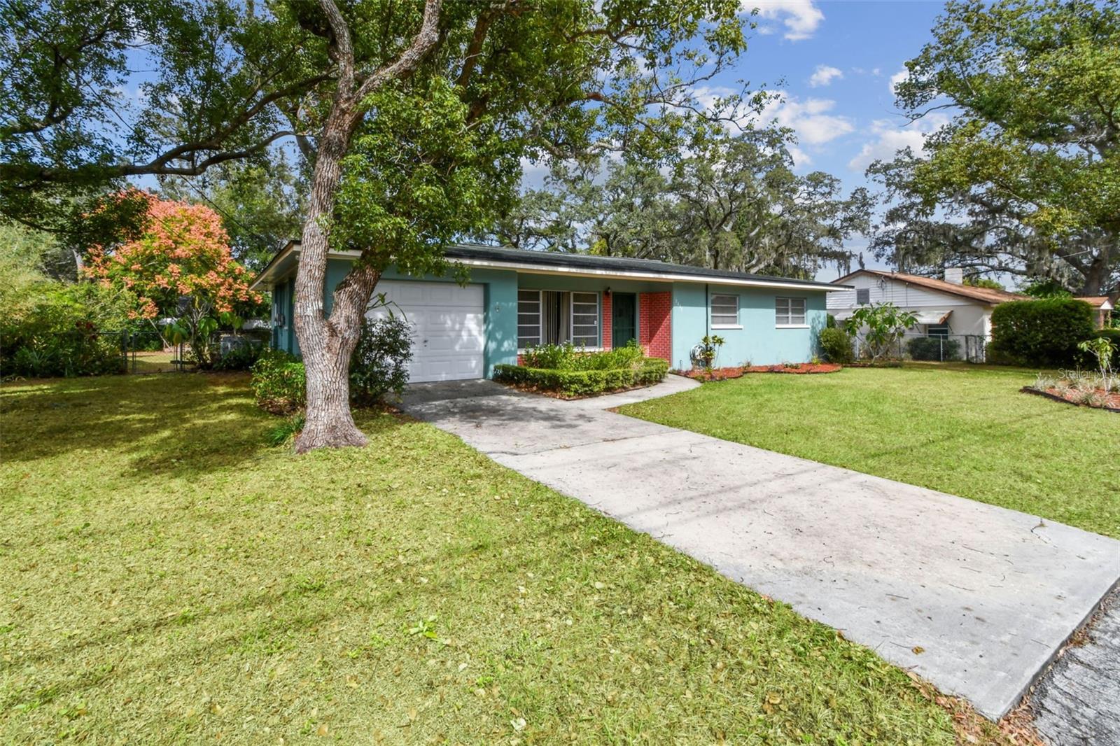 1411 W MEADOWBROOK AVE, TAMPA, FL, 33612