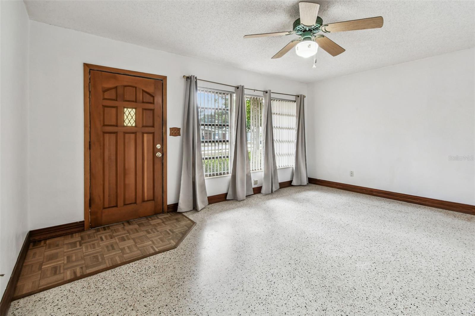 1411 W MEADOWBROOK AVE, TAMPA, FL, 33612